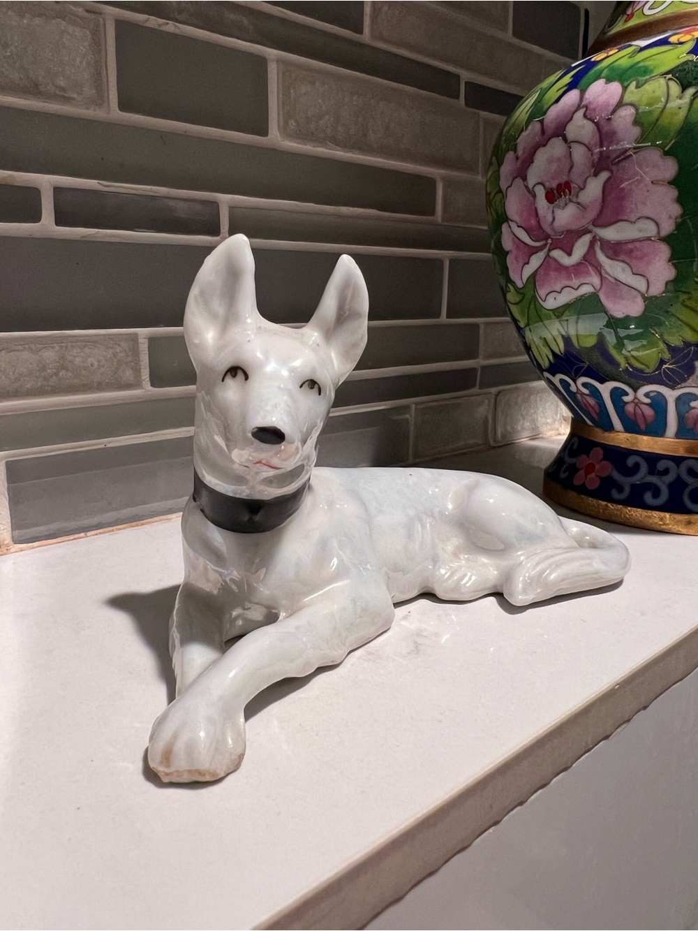 vintage ceramic reclining dog in excellent condition